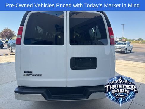 Used 2019 Chevrolet Express 3500 LT w/ LT Preferred Equipment Group image 3