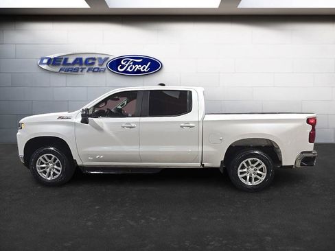 Used 2021 Chevrolet Silverado 1500 LT w/ Z71 Off-Road Package image 2