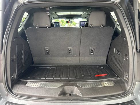 Used 2021 GMC Yukon AT4 w/ AT4 Premium Package AWD/4WD image 7