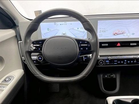 Used 2024 Hyundai Ioniq 5 SEL AWD/4WD image 4