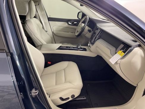 New 2025 Volvo XC60 T8 Plus w/ Protection Package Premier image 41