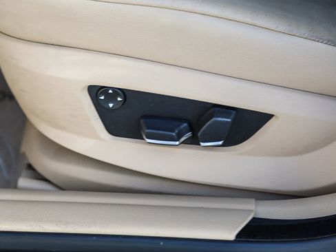 Used 2011 BMW 550i 550i image 18