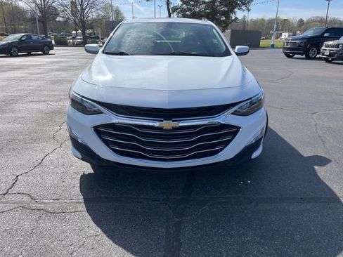 Used 2024 Chevrolet Malibu LS image 2