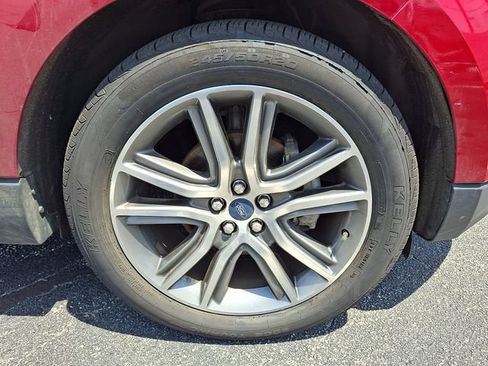 Used 2020 Ford Edge Titanium FWD image 8