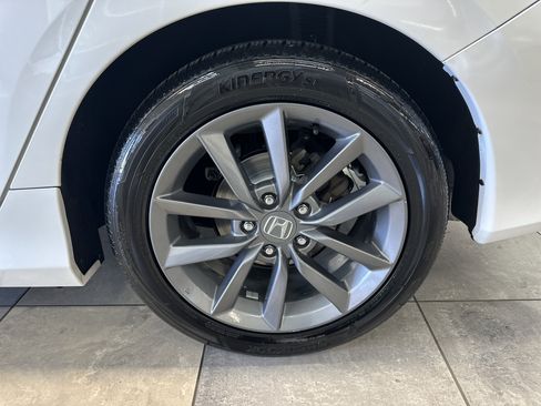 Used 2019 Honda Civic EX image 8