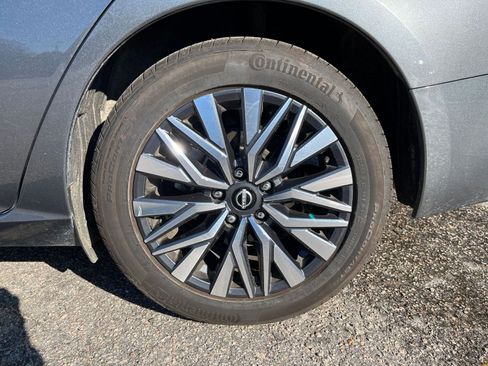 Used 2025 Nissan Altima 2.5 SV image 28