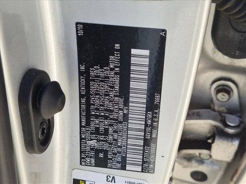 Used 2011 Toyota Venza w/ Convenience Pkg FWD image 14