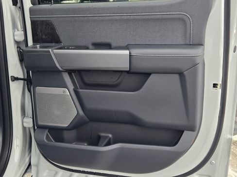 New 2026 Ford F250 Lariat w/ Black Appearance Package image 8