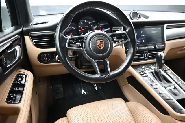 Used 2019 Porsche Macan AWD/4WD image 12