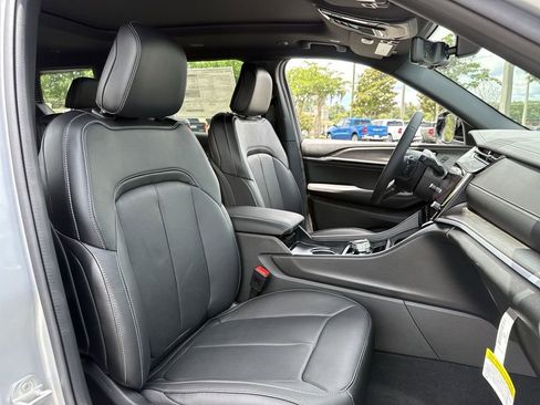 New 2026 Jeep Grand Cherokee L Limited AWD/4WD image 29