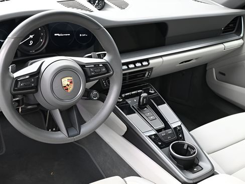 Certified 2024 Porsche 911 Carrera RWD image 7