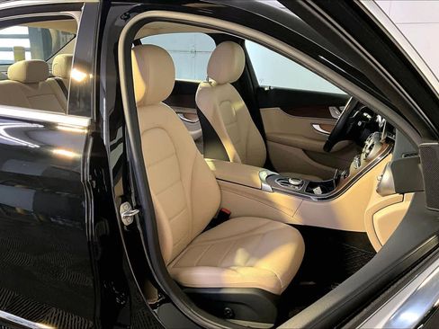 Used 2020 Mercedes-Benz C 300 4MATIC Sedan image 8