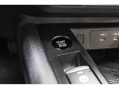 New 2026 Nissan Kicks SV w/ Charging Package FWD image 19