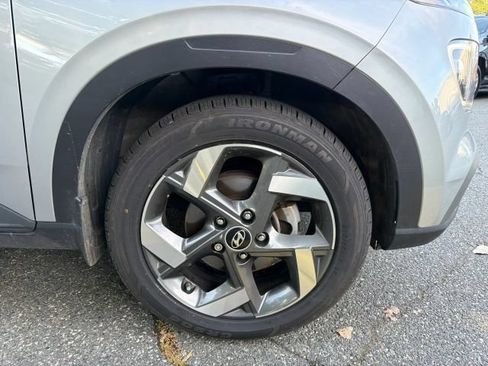 Used 2020 Hyundai Venue SEL w/ Convenience + Premium Package FWD image 9