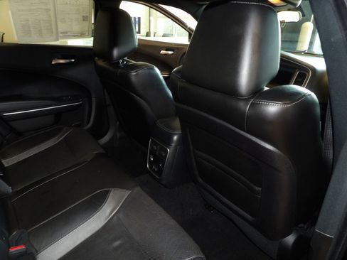 Used 2021 Dodge Charger SXT w/ Leather Interior Group image 17