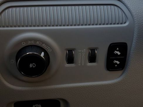 Certified 2024 Jeep Wagoneer 2WD w/ Premium Group I image 37