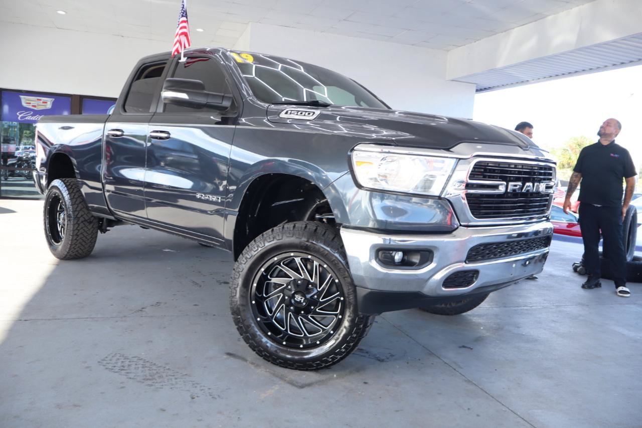 Used 2019 RAM 1500 Big Horn RWD image 3
