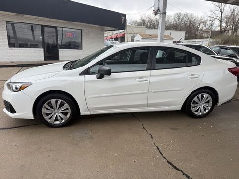Used 2020 Subaru Impreza 2.0i image 4