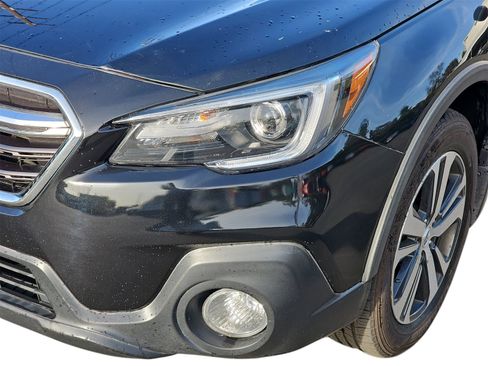 Used 2018 Subaru Outback 2.5i Limited image 9