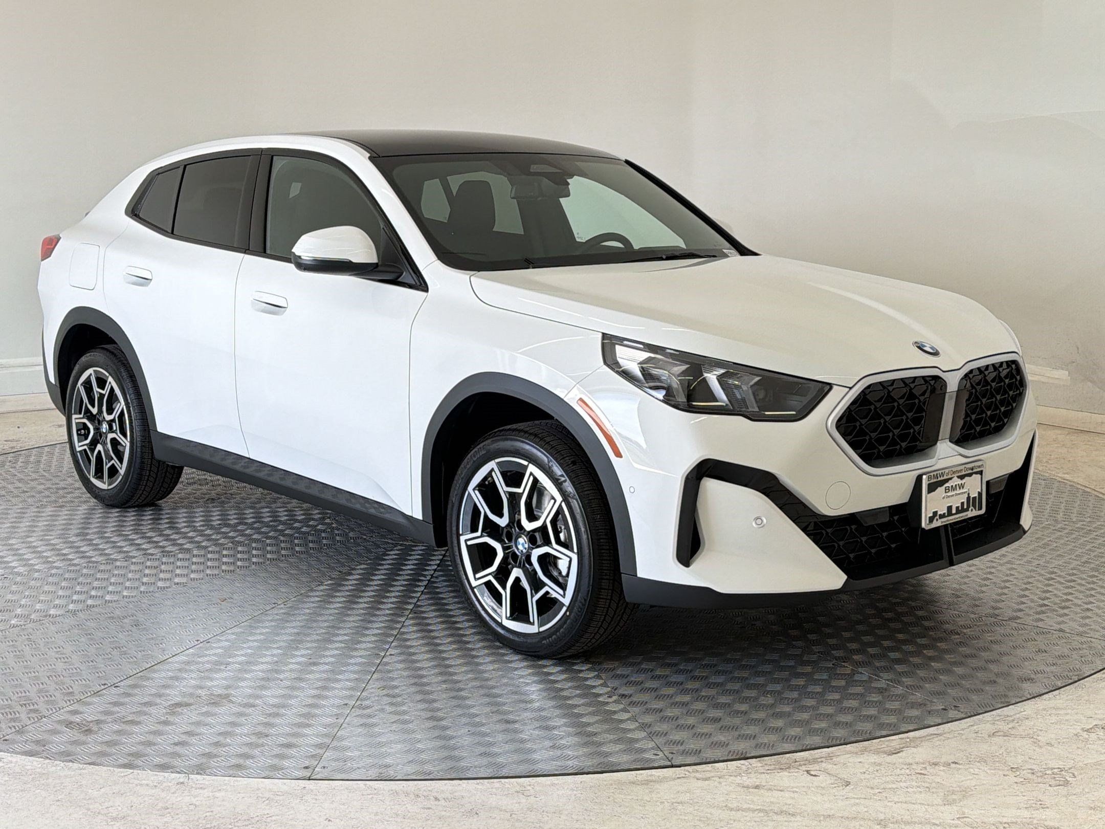 New 2026 BMW X2 xDrive28i w/ Technology Package AWD/4WD image 7