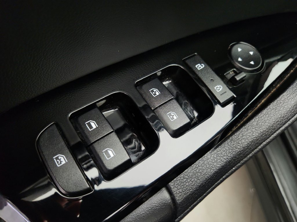 Used 2024 Kia Sportage EX FWD image 22