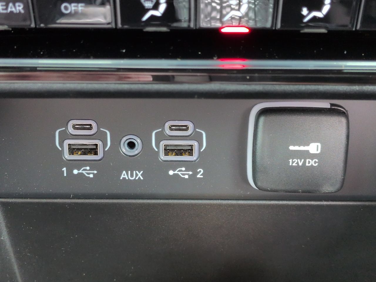 Used 2025 Jeep Grand Cherokee Limited AWD/4WD image 23