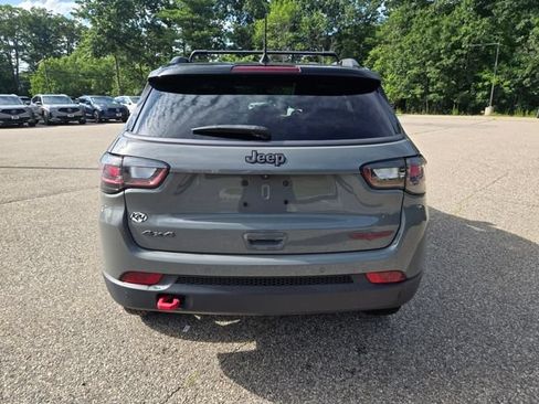 Used 2022 Jeep Compass Trailhawk w/ Trailhawk Elite Group AWD/4WD image 4