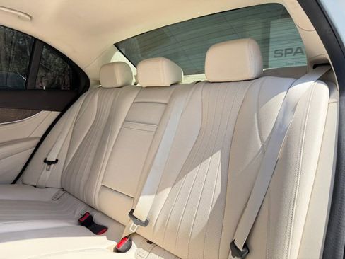 Used 2018 Mercedes-Benz E 400 4MATIC Sedan image 16