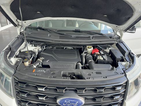 Used 2016 Ford Explorer Sport w/ Equipment Group 401A AWD/4WD image 38
