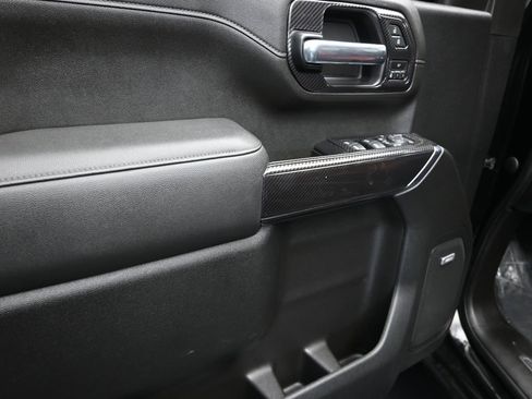 Used 2020 Chevrolet Silverado 2500 LTZ w/ LTZ Premium Package image 11