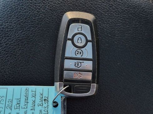 Used 2021 Ford Expedition Max XLT image 38