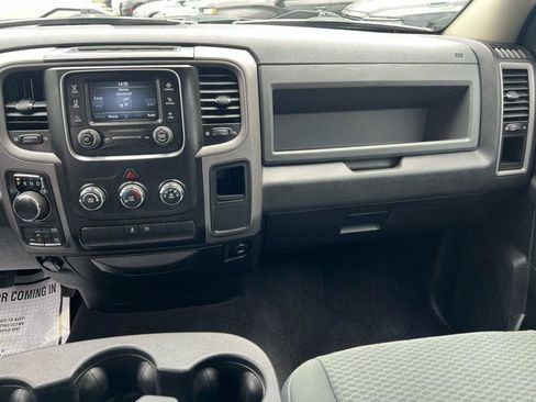 Used 2017 RAM 1500 Express AWD/4WD image 12