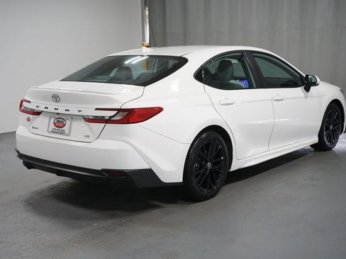 Certified 2025 Toyota Camry SE image 8