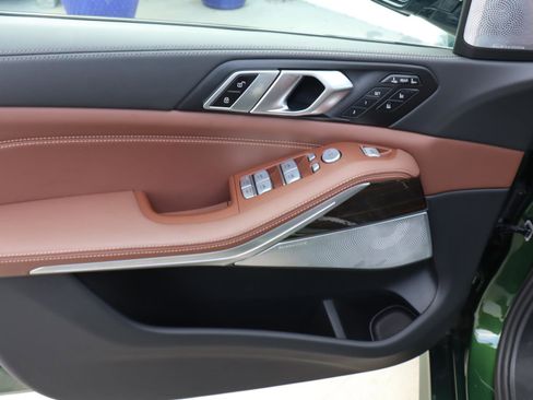 Used 2024 BMW X7 M60i w/ Executive Package image 16