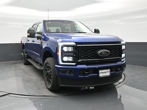 New 2026 Ford F250 Lariat w/ Black Appearance Package AWD/4WD image 18