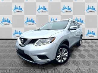 Used 2016 Nissan Rogue SV image 1