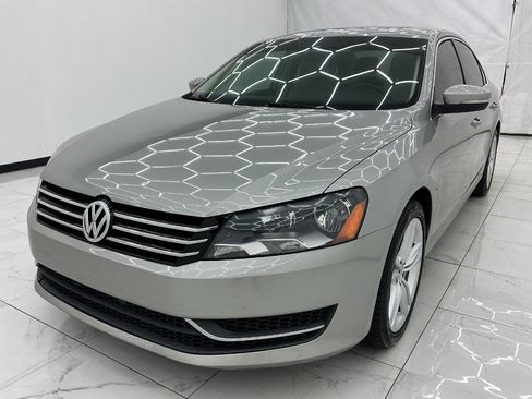 Used 2014 Volkswagen Passat 1.8T SE FWD image 1