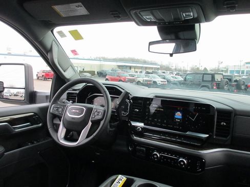 Certified 2025 GMC Sierra 3500 SLE w/ SLE Value Package image 23