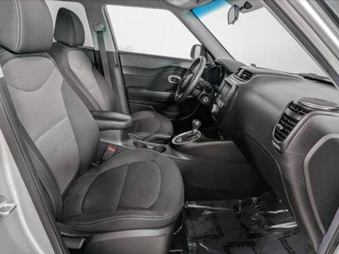 Used 2018 Kia Soul + FWD image 23