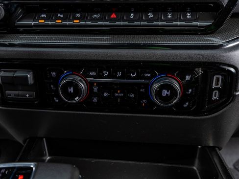 Used 2022 Chevrolet Silverado 1500 ZR2 w/ Technology Package image 26