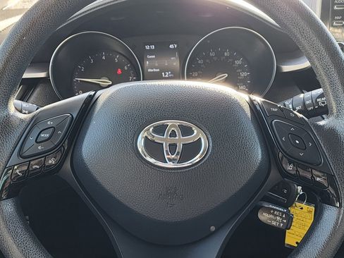 Used 2021 Toyota C-HR LE image 17