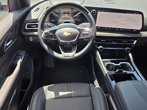 New 2026 Chevrolet Traverse High Country FWD image 11