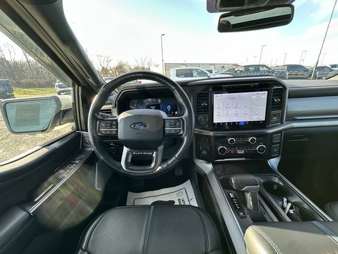 Used 2024 Ford F150 Platinum image 3