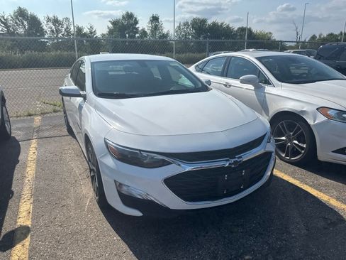 Used 2022 Chevrolet Malibu RS FWD image 5