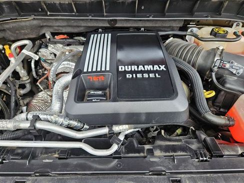 Used 2023 Chevrolet Silverado 1500 RST w/ Z71 Off-Road Package AWD/4WD image 34