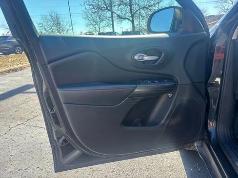 Used 2014 Jeep Cherokee Limited w/ Technology Group image 12