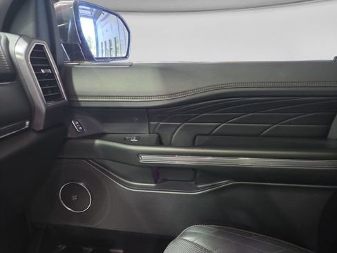 Used 2019 Ford Expedition Platinum AWD/4WD image 21