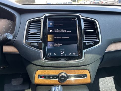 Used 2022 Volvo XC90 T6 Momentum w/ Advanced Package AWD/4WD image 19