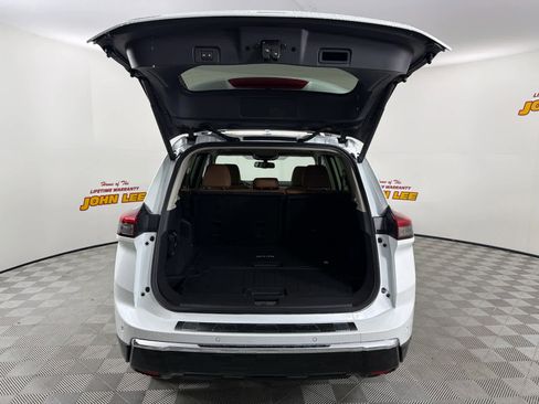 New 2026 Nissan Rogue Platinum w/ Platinum Premium Package image 5