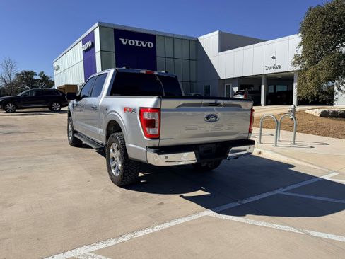 Used 2021 Ford F150 Lariat w/ Max Trailer Tow Package image 4